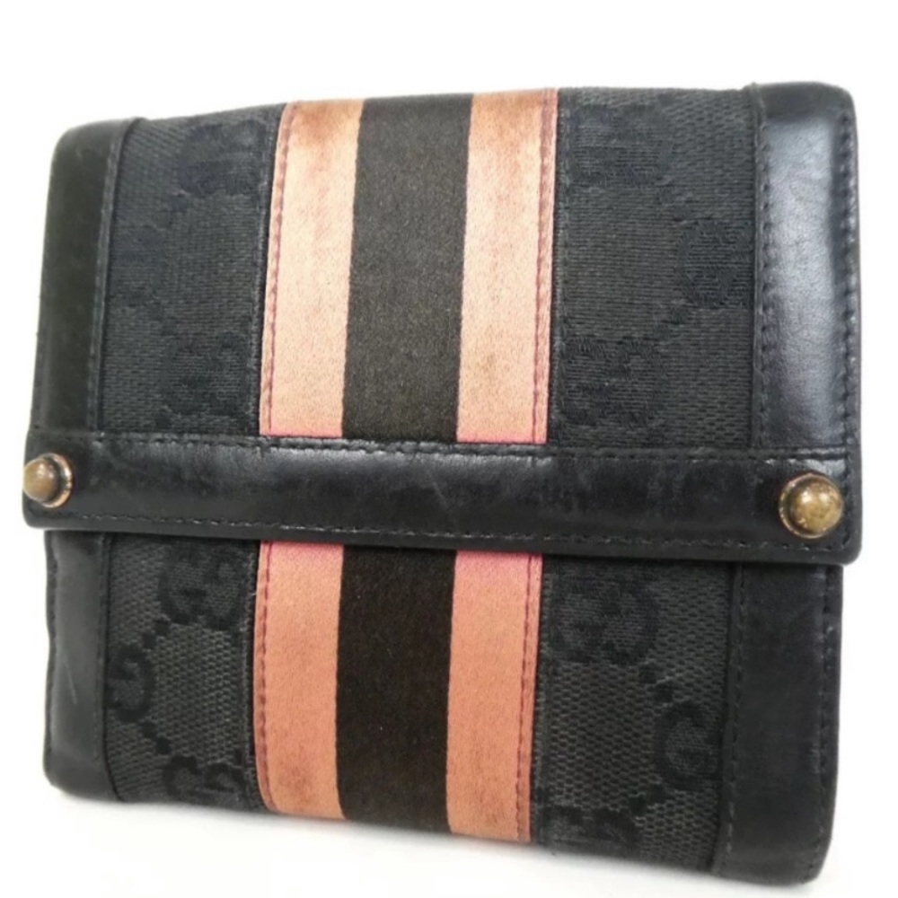 💯% Authentic Gucci wallet